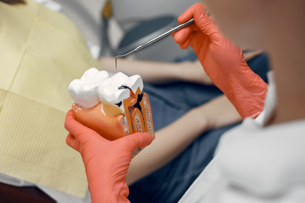 Implantul dentar: o soluție estetică și funcțională pentru înlocuirea dinților lipsă