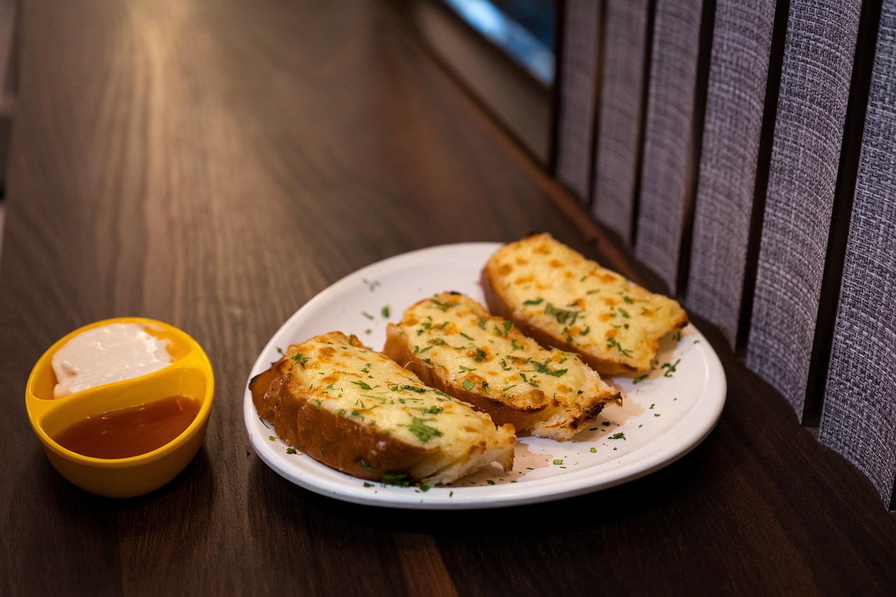 Rețete tradiționale cu usturoi în gastronomia românească